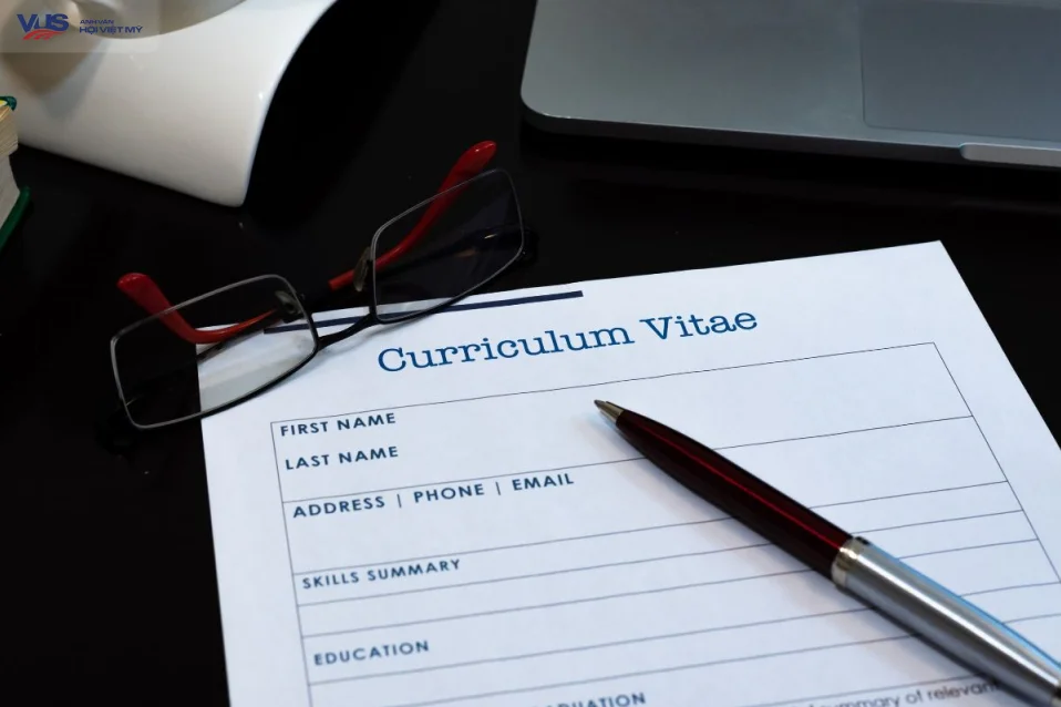 Cách viết CV bằng tiếng Anh xin việc kèm mẫu cho 15 ngành hot